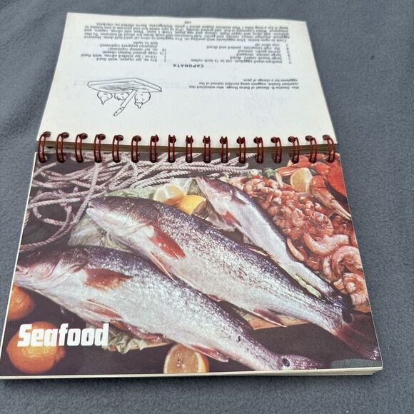 Hot Off the Press Good Cooking from the State Times Morning Advocate 1977 Spiral - Picture 5 of 12